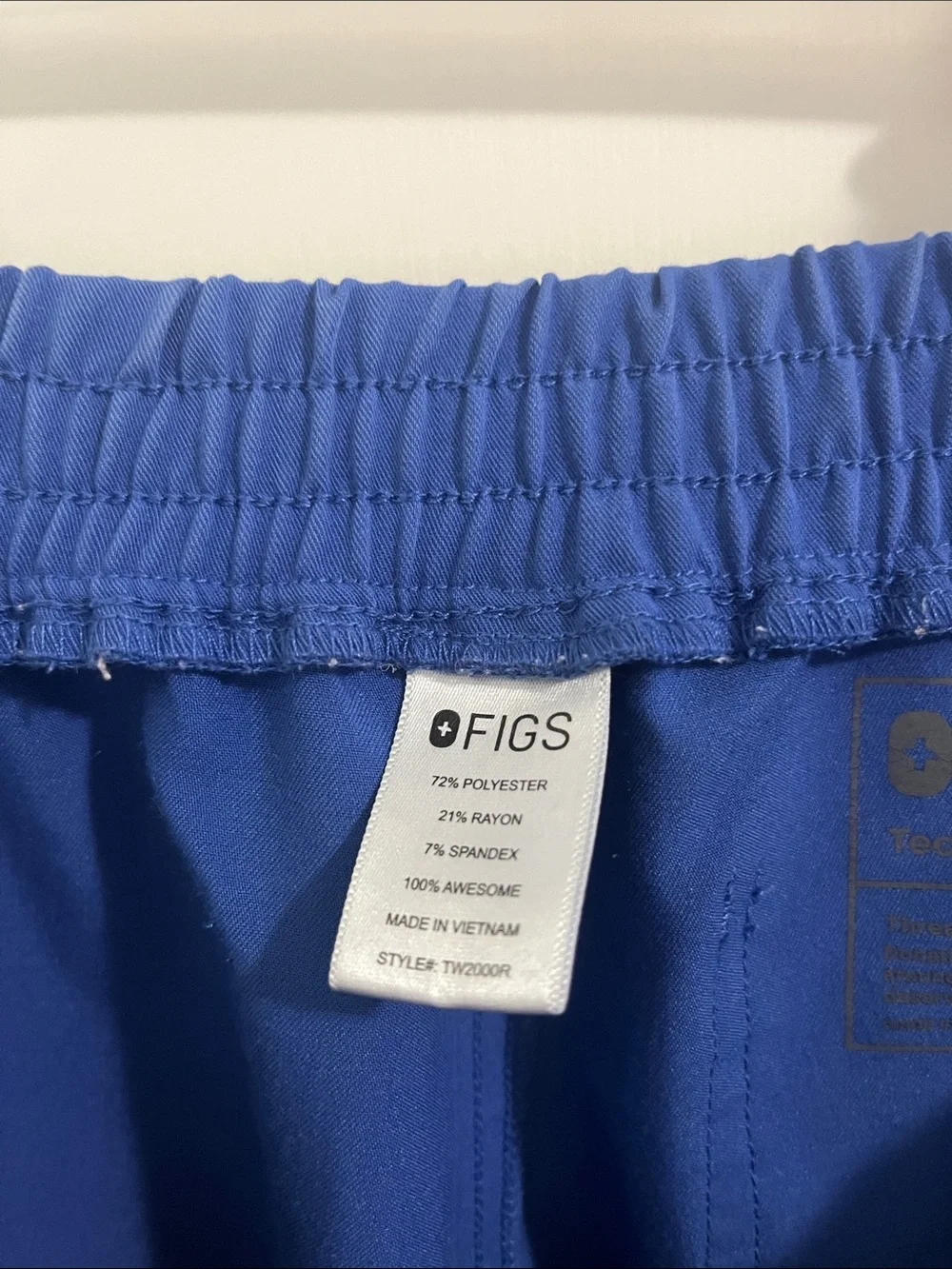 Figs Men's Drawstring Scrub Pants in Royal Blue
